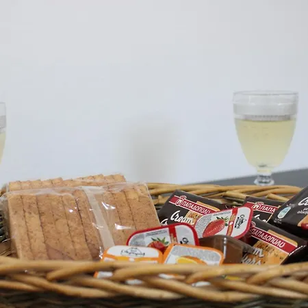 Stardust, The Lejlighed Adamantas